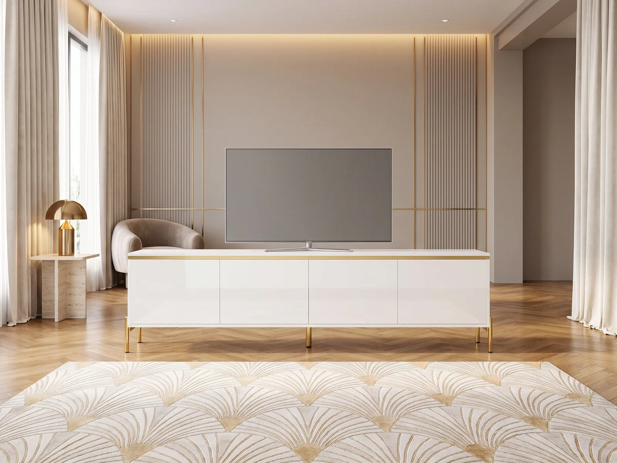 Meuble TV en bois blanc 170 cm MODERNLUXE dans un salon Art déco lumineux aux tons chauds, vue de face