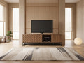 Meuble TV en bois noir CARATANA dans un salon japandi lumineux aux tons chauds, vue de face
