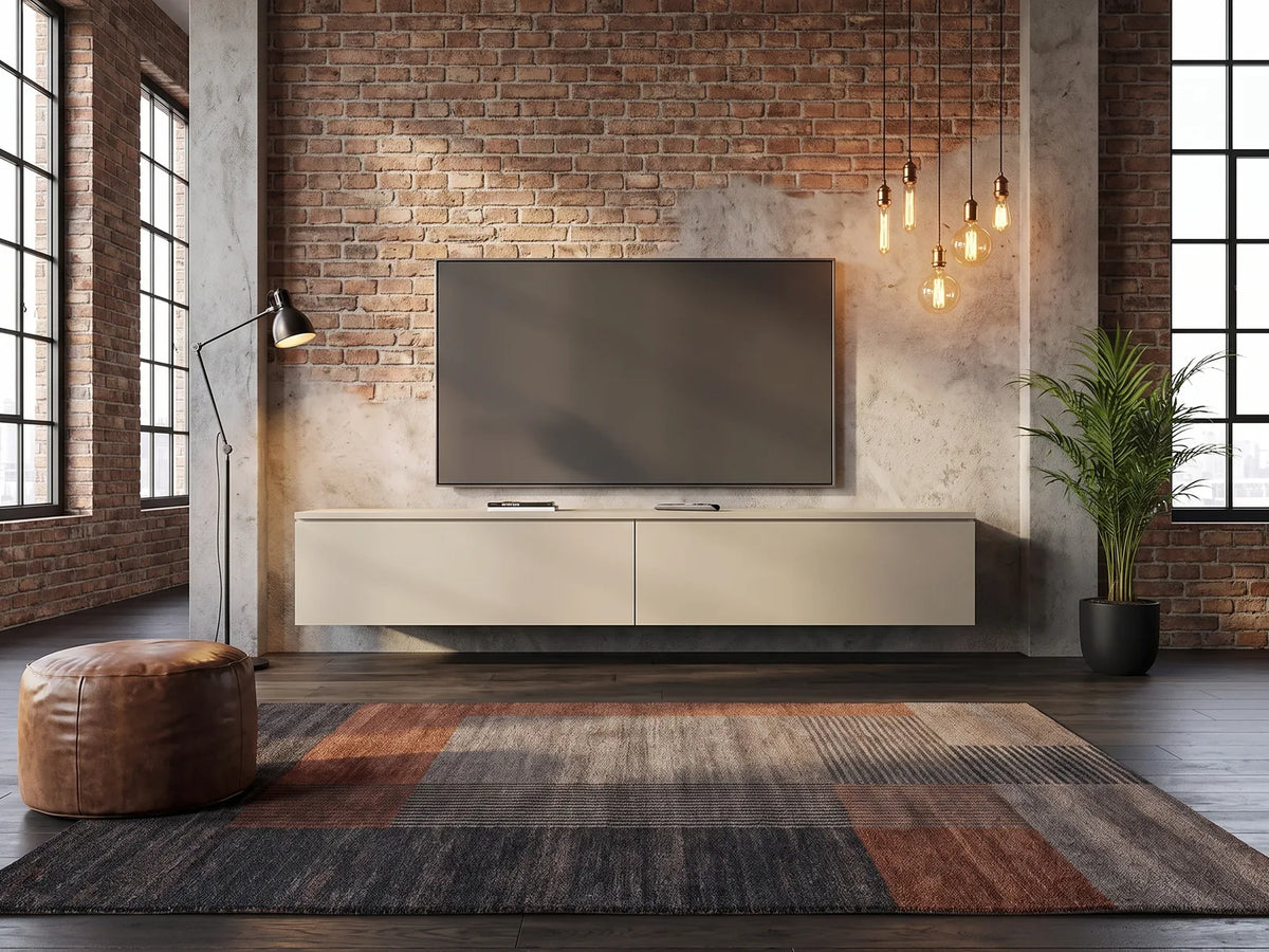 Meuble TV Suspendu Beige 2 Portes 180 cm LAUREN MEBLE BE dans un salon industriel lumineux aux tons chauds, vue de face